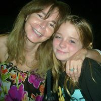 Lora Chapman Photo 17