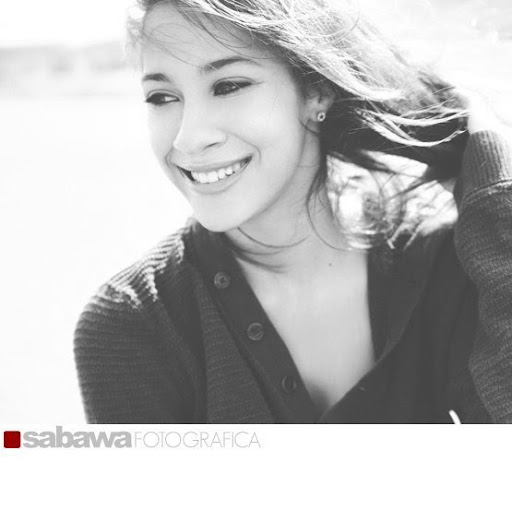 Amber Alexander Photo 5