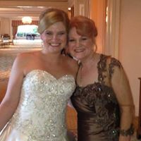 Karen Thompson Photo 22