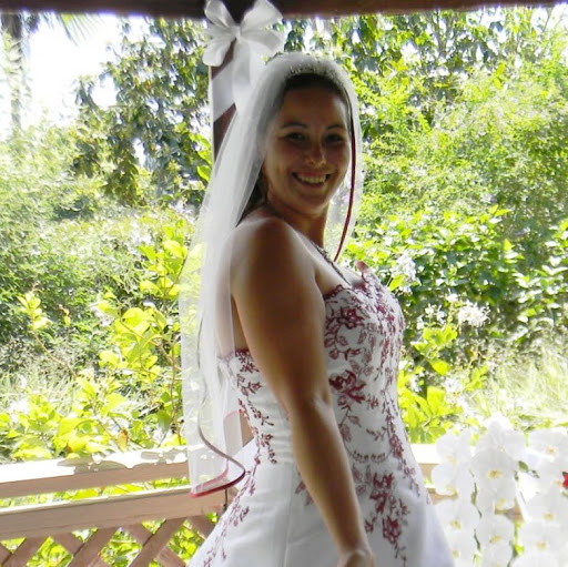 Lori Curtis Photo 34