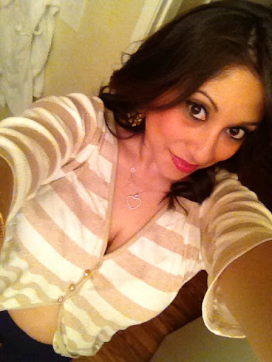 Lorena Salinas Photo 7