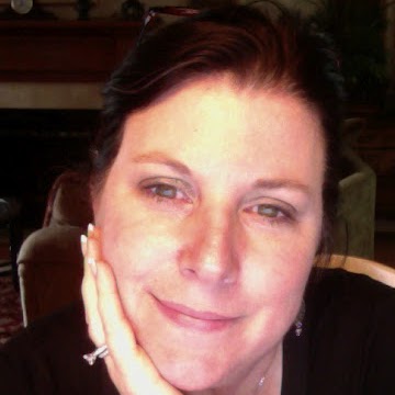Lisa Meek Photo 32