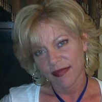 Becky Lambert Photo 35