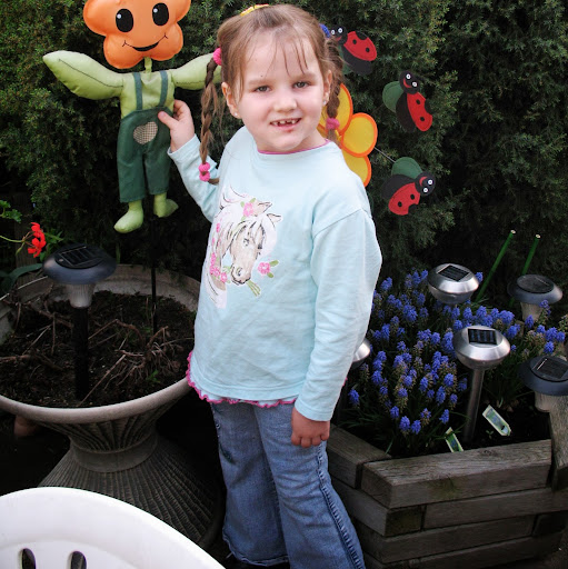 Michelle Schell Photo 29