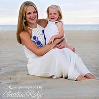 Rebecca Lind Photo 14