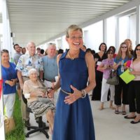 Deborah Beam Photo 26