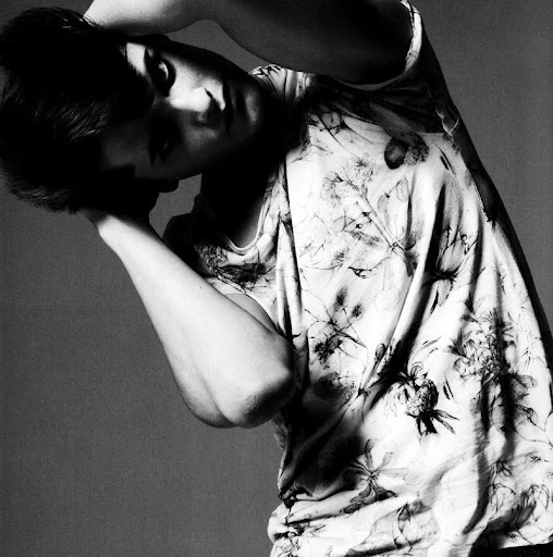 Johnny Hunter Photo 10