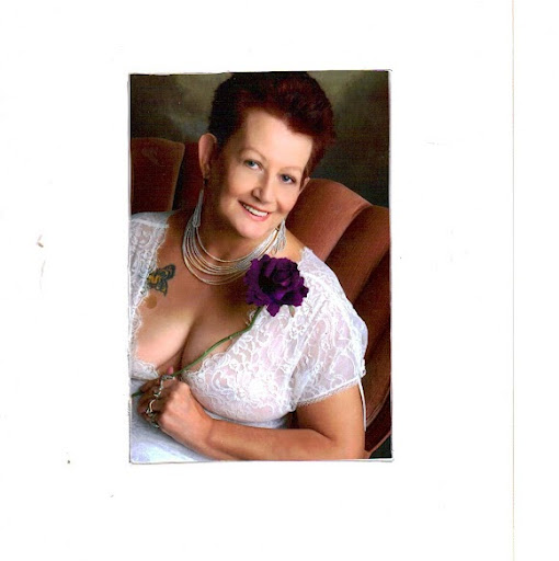 Norma Darling Photo 9