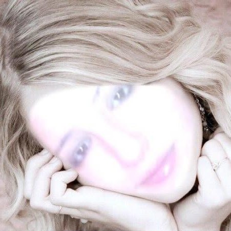 Hanane Tazi Photo 6