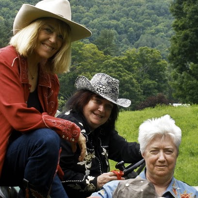 Anne Bowen Photo 35