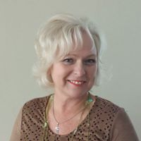Renee Weiss Photo 8