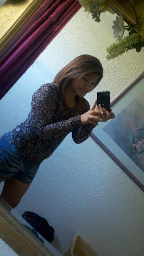 Summer Gonzales Photo 35