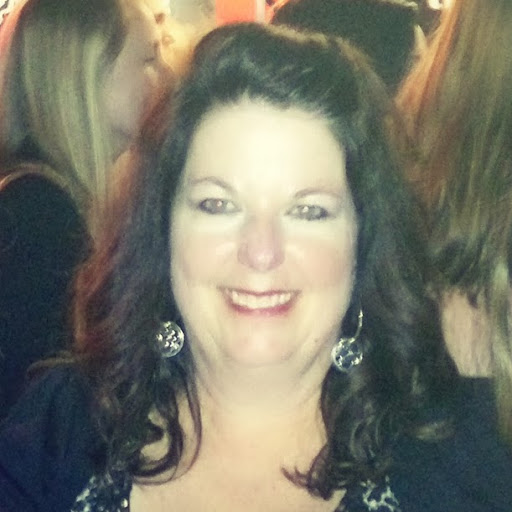 Michelle Maynard Photo 13