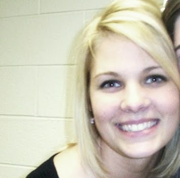 Emily Gordon Photo 43