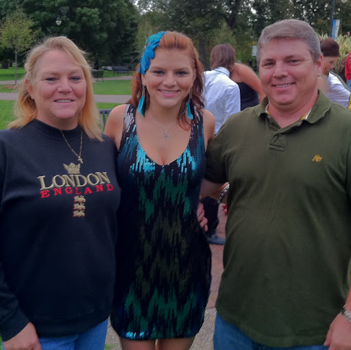 Kelly Roberts Photo 37