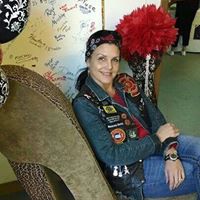 Rebecca Ledford Photo 11