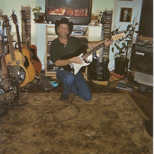 Russell Dodds Photo 10