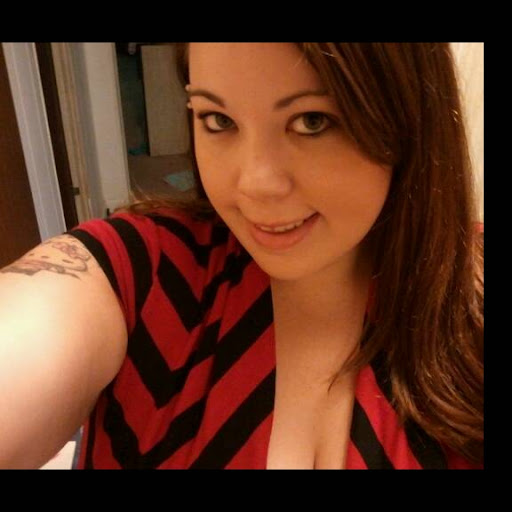 Kimberly Watson Photo 13