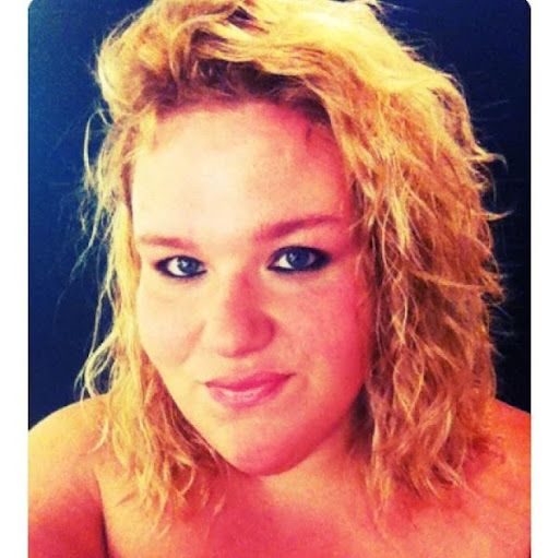Nicole Richardson Photo 12