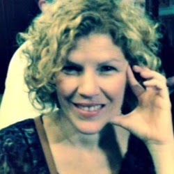 Amy Collins Photo 22