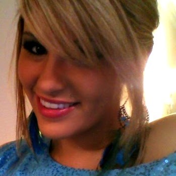 Sarah Bonilla Photo 23