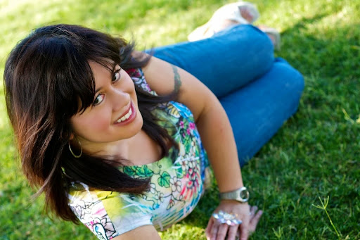 Angela Rosales Photo 31
