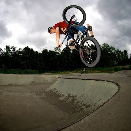 Derek Devries Photo 15