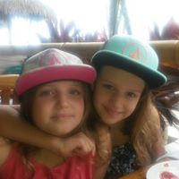 Suzanne Freitas Photo 5