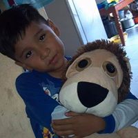 Alyssa Flores Photo 9