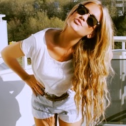 Tina Cole Photo 23