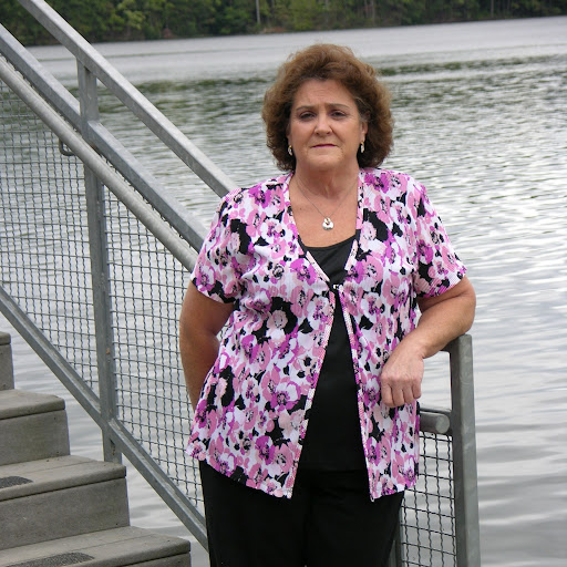 Debbie Holland Photo 10