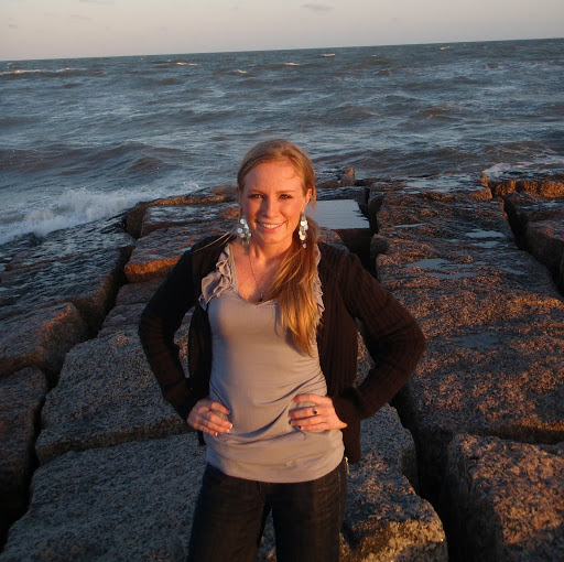 Amanda Robinson Photo 31