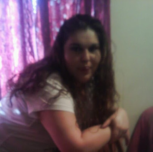 Alice Wells Photo 32