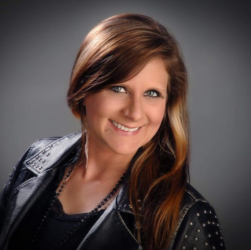 Kari Johnson Photo 31