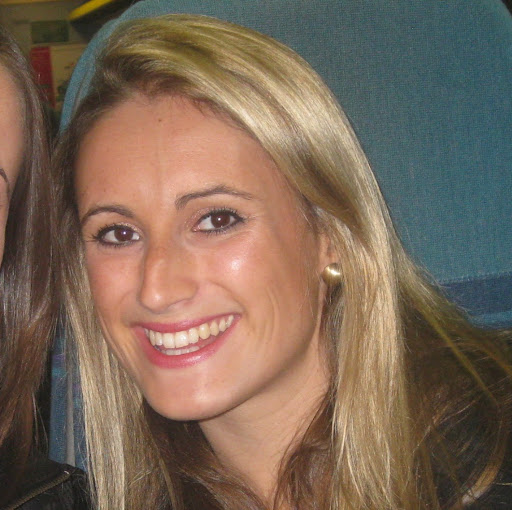 Lara Stanley Photo 11