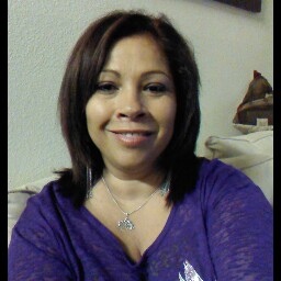 Lisa Zaragoza Photo 11