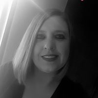 Louise Howard Photo 28
