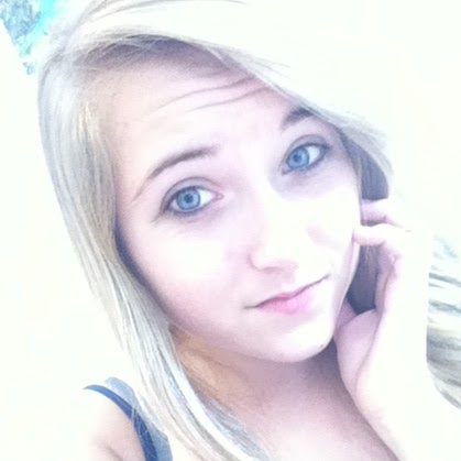 Victoria Riley Photo 27