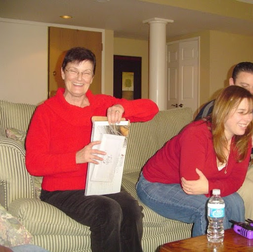 Catherine Thomson Photo 31