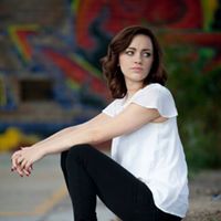Julia Ferguson Photo 34