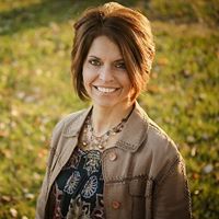 Jennifer Mathes Photo 30