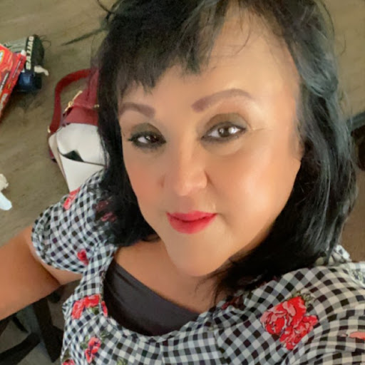 Irene Garcia Photo 25