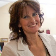 Sandra Maxwell Photo 33
