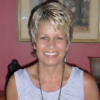 Julia Hays Photo 12