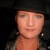 Deborah Molloy Photo 11