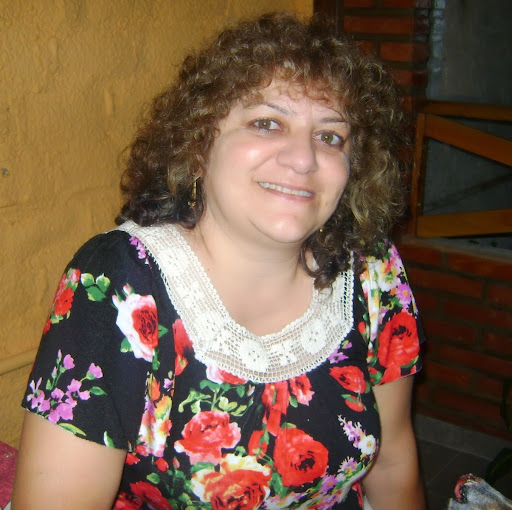 Claudia Ponce Photo 30