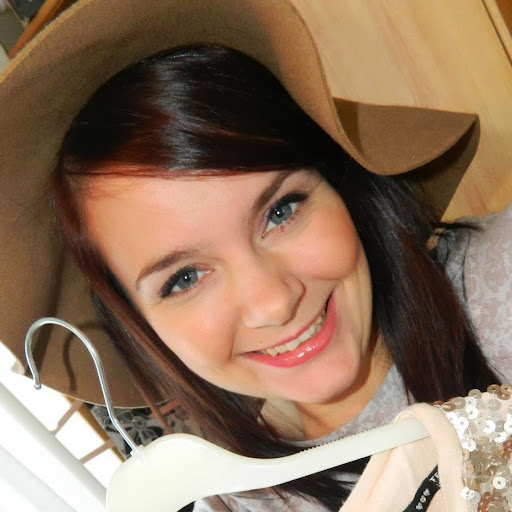 Melanie Harrison Photo 2