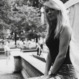 Michelle Gross Photo 20