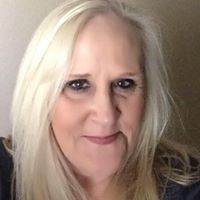 Linda Calvert Photo 43