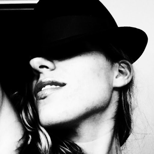 Jillian Watson Photo 33